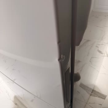 Teslim Edilen LG Buzdolabında Ciddi Hasar Ve Değişim Talebi
