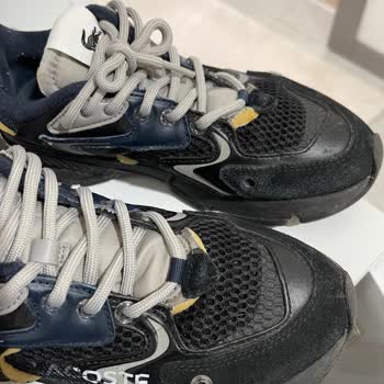 Lacoste Kadın Sneaker Parçasının Düşmesi Ve Değişim Talebi