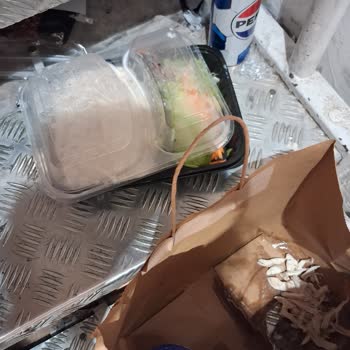Ayran Dökülmesi, Teslimat Gecikmesi Ve Müşteri Temsilcisine Ulaşılamama