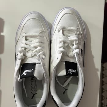 Deichmann Temizleyici Sprey Kirleri Çıkarmıyor, Ayakkabıyı Sarartıyor