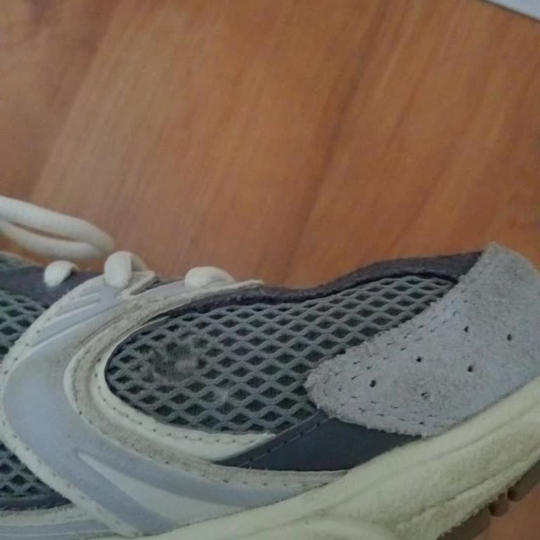 SuperStep Mağazasında New Balance Ayakkabısının 1 Hafta Sonra Yırtılması Ve İade Reddi