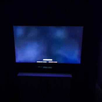 Samsung M7 Monitörde Işık Patlamaları Ve Bulutlu Görüntü Sorunu