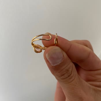 Kristal Kadinlar Pembe Kuvars Yüzük Renk Attı ve Karardı