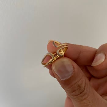 Kristal Kadinlar Pembe Kuvars Yüzük Renk Attı ve Karardı