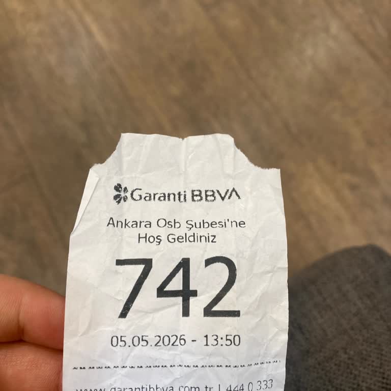 Garanti Bankası Sincan OSB Şubesinde Sıra Kaosu Ve Personel İlgisizliği