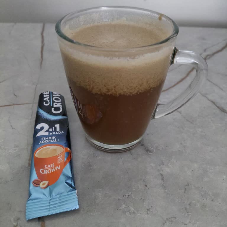 Cafe Crown Fındıklı Kahvede Süt Kesiği Görünümü Ve Ürün Bozukluğu