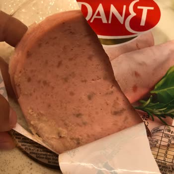 Küflü Salam Ürünü Değişim Reddi