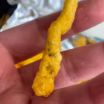 Çerezza Sinema Peynir Ve Soğan Aromalı Cips’te Bozulmuş Parça