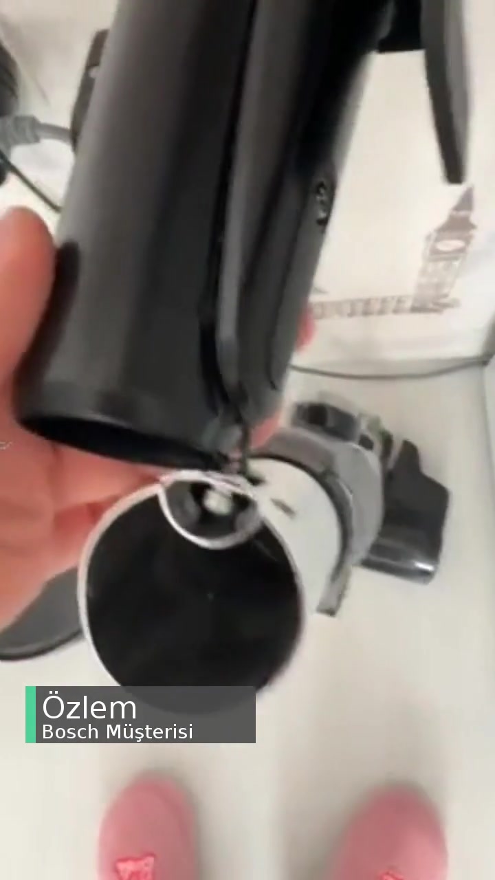 Bosch Dikey Süpürgede Boru Çatlağı videonun kapak resmi