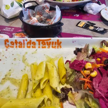 Canlı Böcekli Salata Ve İade Reddi