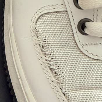 Nike Air Force Ayakkabısının Filesi Açılması Ve Değişim Talebine Cevap Gelmemesi
