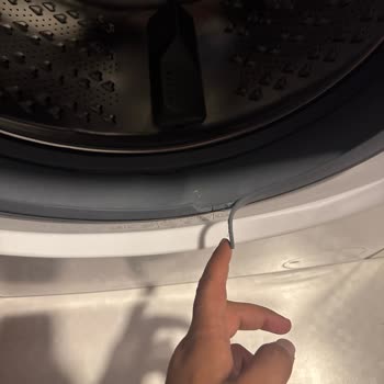 Garanti Kapsamındaki Kapak Lastiği Arızasında Ücret Talebi