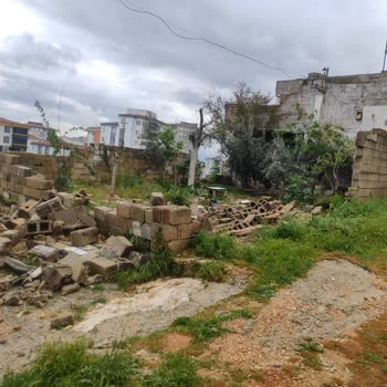 İstinat Duvarı Çöküşü Ve Muhtarın İlgisizliği Nedeniyle Acil Yardım Talebi