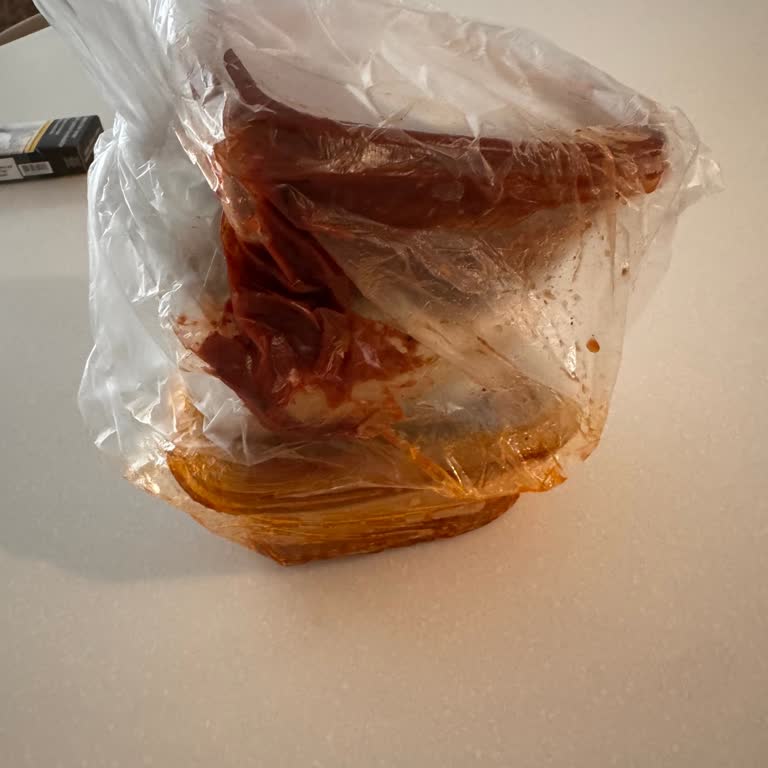 Hasarlı Ürünler Ve Kırık Yumurta Kokusu Nedeniyle Migros Hemen Şikayetine Yanıtsızlık