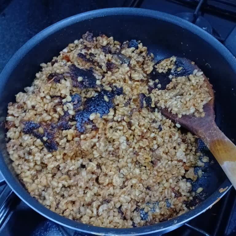 Yanmaz Yapışmaz Dediği Tefal Pilav Tenceresinde Sürekli Yanma Ve İade Reddi