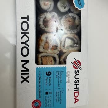 Mikrobiyal Gaz Nedeniyle Şişkin Sushi Paketi