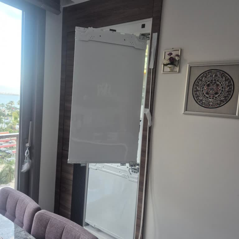 Ankastre Buzdolabının Montajı Yapılmadı Ve Kapak Yönü Ters
