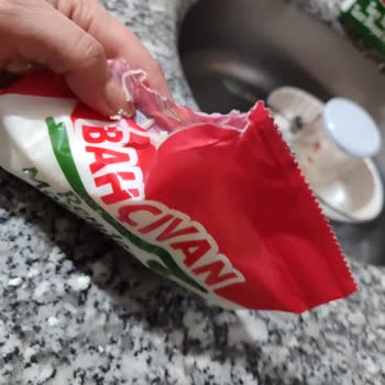 Küflü Peynirle Makarnada Sağlık Korkusu