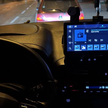 Multimedya Ve Kilometre Ekranının Kendiliğinden Kapanması Nedeniyle Araç Değişimi Talebi
