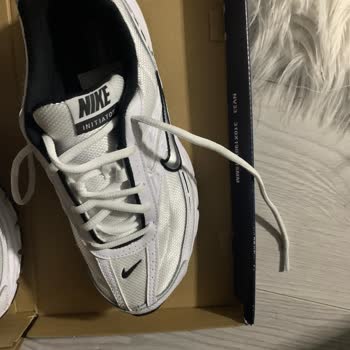 Sağlığıma Zarar Veren Nike Initiator Ayakkabı İçin Ücret İadesi Talebi