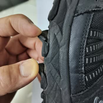 Kısa Sürede Dikiş Patlaması Ve Taban Açılmalarıyla Yüksek Fiyatlı Skechers Ayakkabısı