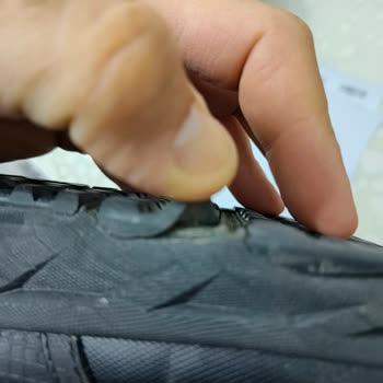 Kısa Sürede Dikiş Patlaması Ve Taban Açılmalarıyla Yüksek Fiyatlı Skechers Ayakkabısı