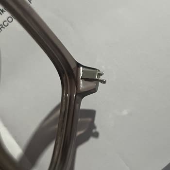 Garanti Kapsamındaki Guess Gözlük Çerçevesi Kırıldı, Şube Onaylamıyor
