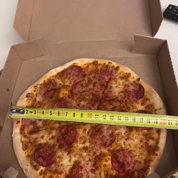 Orta Boy Ödemesine Karşı Küçük Pizza Aldım