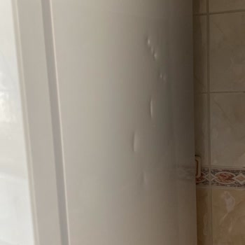 Darbe Almış Yeni Vestel Buzdolabının Hızlı Değişim Talebi