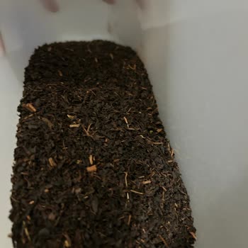 Doğal Çayın İçinde Çöp Olması Sağlık Ve Hijyen Endişesi