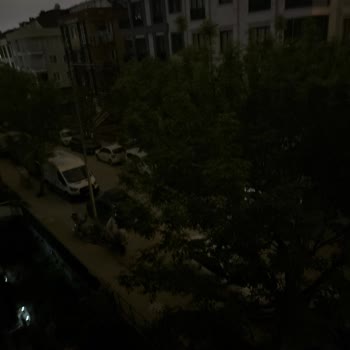 Beylikdüzü Yakuplu Mahallesinde Tekrarlayan Uzun Süreli Elektrik Kesintileri Ve Çözüm Eksikliği