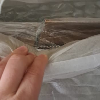Kırılabilir Etiketi Olmadan Gönderilen Çerçeveli Harita Hasar Gördü, Horoz Lojistik Yanıt Vermedi