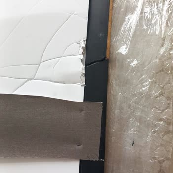 Kırılabilir Etiketi Olmadan Gönderilen Çerçeveli Harita Hasar Gördü, Horoz Lojistik Yanıt Vermedi