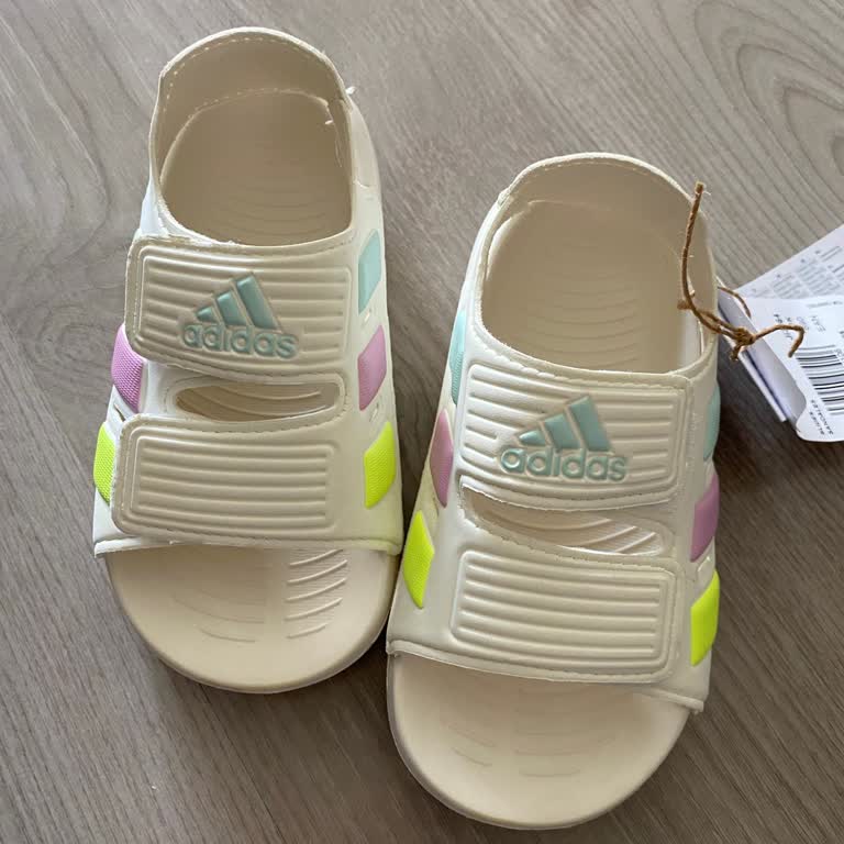 Yanlış Beden Adidas Sandalet İadesi Onaylanmıyor