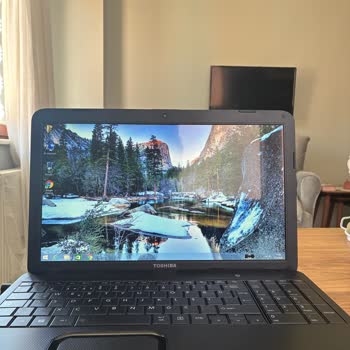 Yurtiçi Kargo’nun Kırılacak Etiketi Ve Koruyucu Poşet Eksikliği Nedeniyle Laptop Hasarı