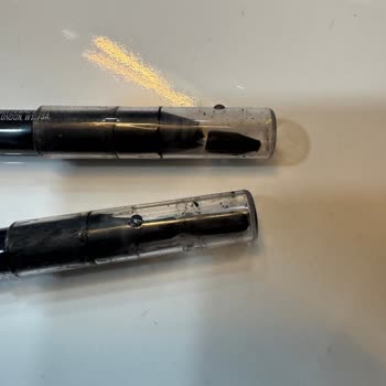 Maybelline Tattoo Liner Kalemlerinde Sürekli Parça Parça Dökülme Ve Uç Kırılması