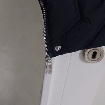 Us Polo Assn Montunun Fermuarı Kısa Sürede Arızalandı