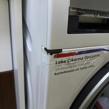 Bosch Çamaşır Makinesinde Deterjan Haznesi Sızıntısı Sonrası Ön Panel Çürümesi