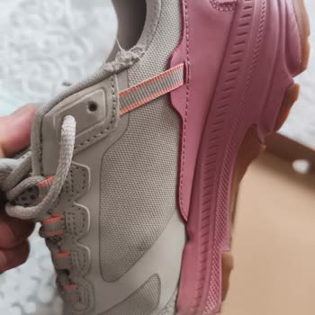 Skechers Ayakkabısında Kısa Sürede Yırtık, Kir Ve Kötü Koku