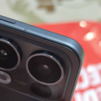 Servis Hatası Oppo Telefonunun Su Geçirmezlik Özelliğini İptal Etti