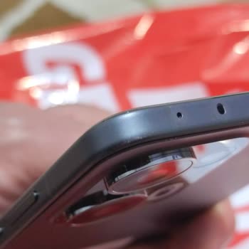 Servis Hatası Oppo Telefonunun Su Geçirmezlik Özelliğini İptal Etti