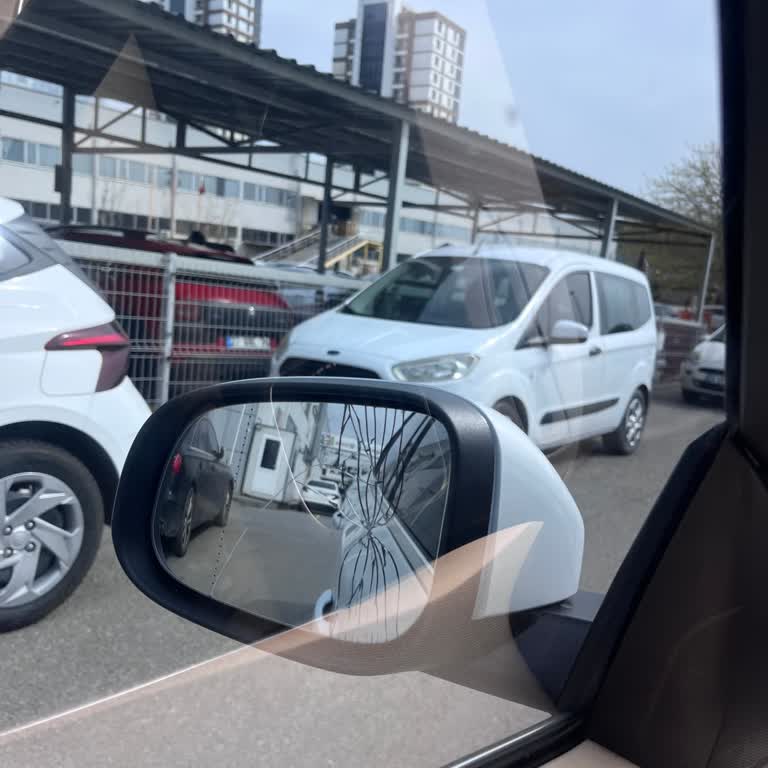 Kartal Auto King’de Sol Ayna Sorunu Ve Uzun Süreli İletişimsizlik