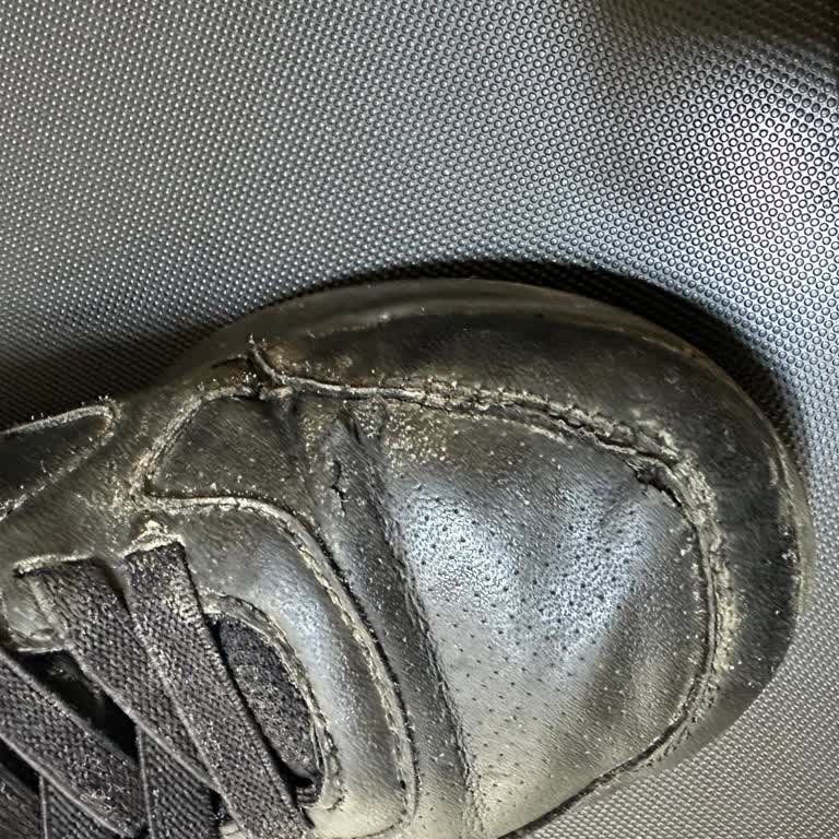 Skechers Çocuk Ayakkabısında Kısa Sürede Deformasyon Ve Değişim Reddi