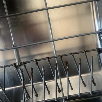 Arçelik Bulaşık Makinesinin Sepetleri Paslandı, Sağlık Riski Oluştu