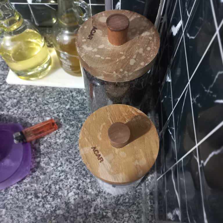 İlk Yıkamada Kapağın Renk Değiştirmesi Acar Kavanoz Setinde Kalite Krizi