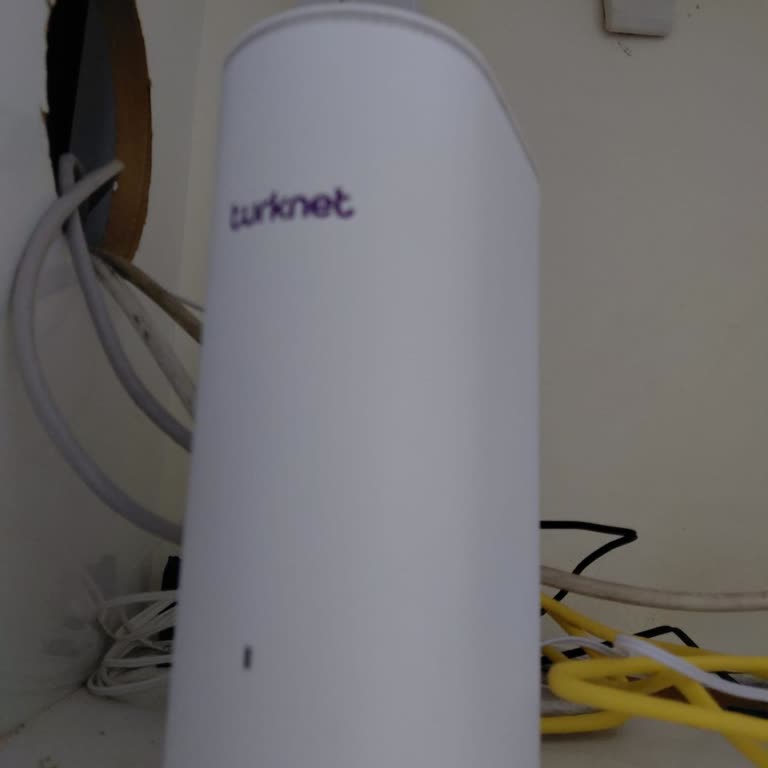 Bursa Ofisinde Üç Gün Süren İnternet Kesintisi Ve Teknik Servisin Gelmemesi