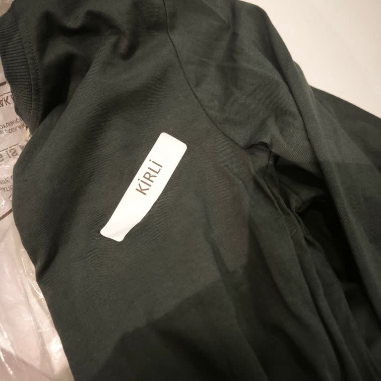 Kirli Ve Eksik Çocuk Sweatshirt’ü Mağazada İade Edilemiyor