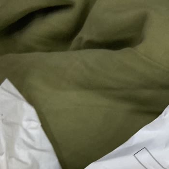 Moda Aksa’da Renk Yanıltması: İki Defa Görsellerle Uyuşmayan Ürünler