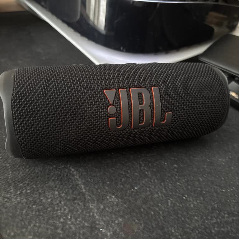 JBL Flip 6 Hoparlörde Sürekli Cızırtı Ve Garanti Kapsamında Değişim Talebi