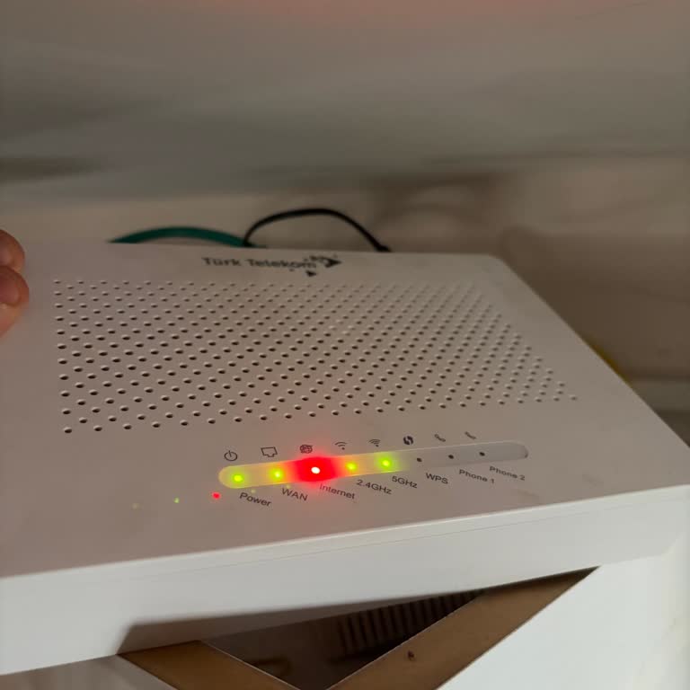 Üç Gün Süren İnternet Kesintisi Ve Çözüm Bulamayan TurkNet Ve Türk Telekom